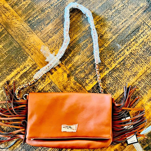 BCBG shoulder Bag - New with tags . Boho style and just the cutest ! - Picture 6 of 6